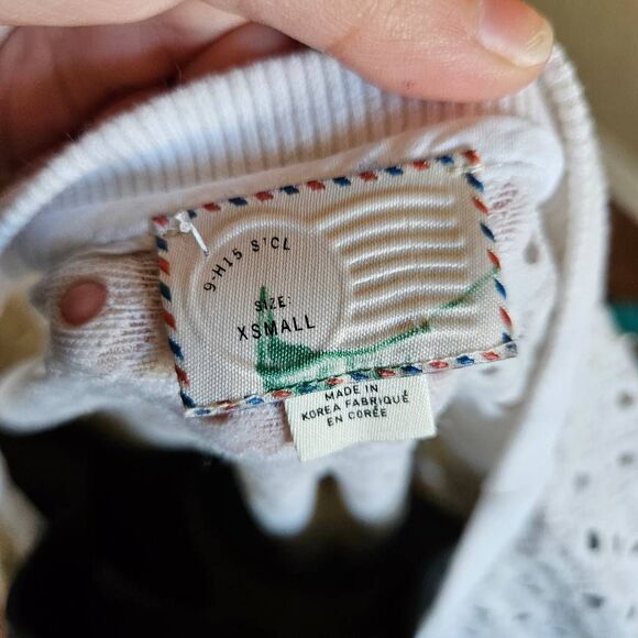 Postmark Chantal Eyelet Blouse - Picture 7 of 7